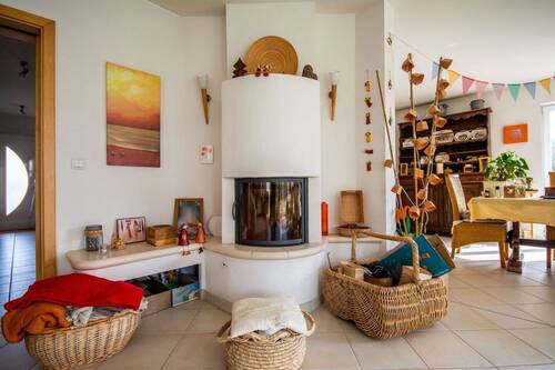 Behagliche Atmosphäre dank Kaminofen - 