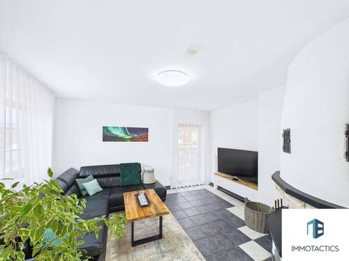 Wohnen 1. OG, Haus 1 - 1 Zimmer Mehrfamilienhaus, Wohnhaus zum Kaufen in Aspisheim