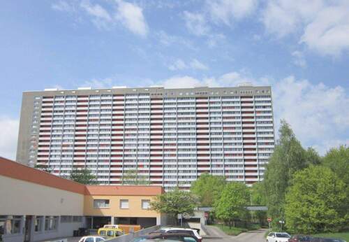 Ansicht Gebäude - 3 Zimmer Etagenwohnung zum Kaufen in Stuttgart