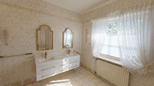 1a519b44-ad51-46ee-8085-e52784d88ec6.jpg - 