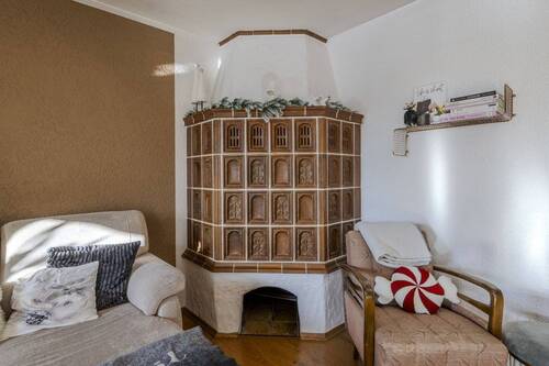 Kachelofen im Wohnzimmer Erdgeschoss - 