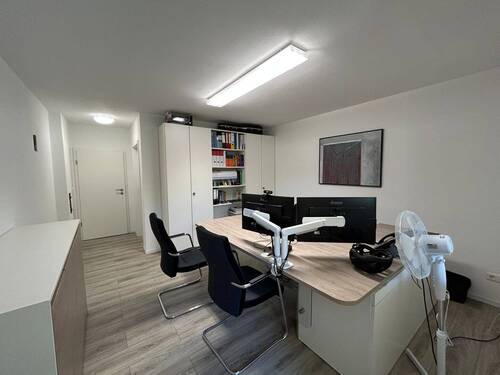 Büro EG - 