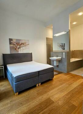 Zimmer 2 - 