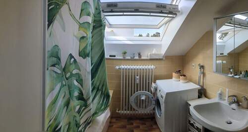 Badezimmer mit Badewanne.jpg - 