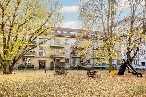 Hausansicht - Moderne Dachgeschosswohnung direkt an der Jungfernheide