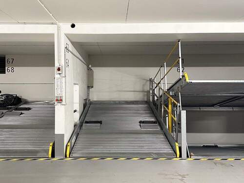 Stellplatz - Neuwertiger oberer Duplex-Stellplatz in München-Sendling