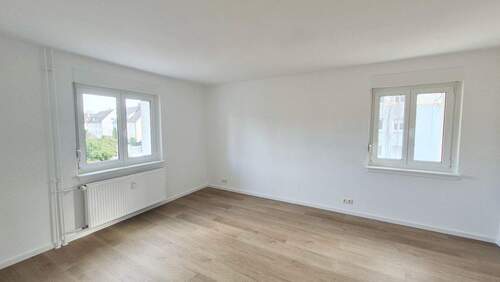 Schlafen 2 - 3 Zimmer Etagenwohnung in Singen (Hohentwiel)