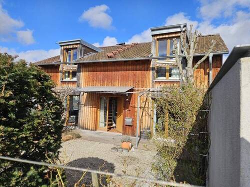 Außenansicht - Einziehen und Wohlfühlen - 598.000,00&nbsp;EUR Kaufpreis, ca.&nbsp; 160,00&nbsp;m&sup2;&nbsp;Wohnfl&auml;che