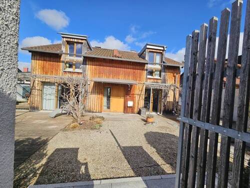 Zugang von der Straße - 7 Zimmer Mehrfamilienhaus, Wohnhaus zum Kaufen in Rottweil
