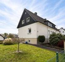 Doppelhaushälfte mit großem Wohnbereich, Garten & Ausbaupotenzial - Hagen Hochschulviertel