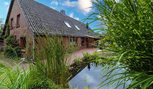 Bild 1 - charismatisches Haus mit traumhaft weitläufigem Garten