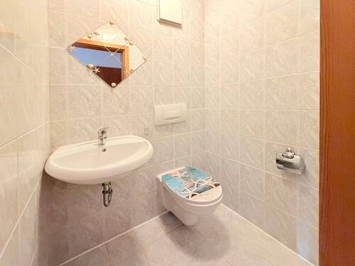 separates WC - 