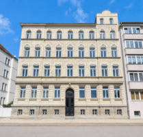 Attraktive Familienwohnung: Vermietete Altbaueinheit mit Balkon in Leipzig
