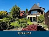 Bild 1 - Vermietetes Zweifamilienhaus! Ruhige, stadtnahe Lage, tolles Grundstück, zwei vermietete Wohnungen!