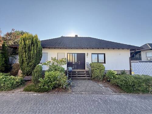 2 - 8 Zimmer Einfamilienhaus zum Kaufen in Überherrn