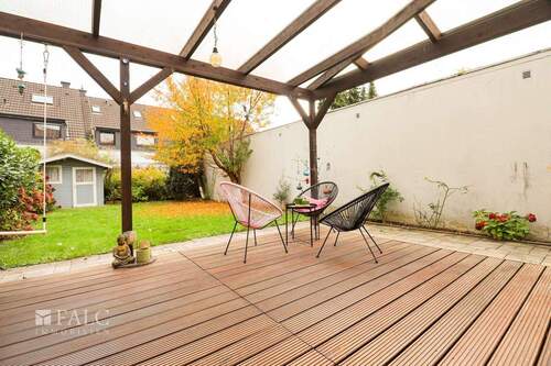 Terrasse u. Garten - 