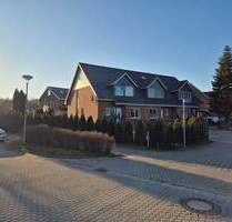 Modernisiertes Reihenendhaus mit durchdachter Raumaufteilung auf drei Ebenen - Bad Kleinen