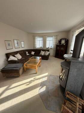 Wohnzimmer - Mehrfamilienhaus, Wohnhaus mit 157,00 m&sup2; in Ganderkesee zur Miete