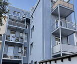 Hinteransicht Vorderhaus - 3 Zimmer Mehrfamilienhaus, Wohnhaus zum Kaufen in Frankfurt am Main