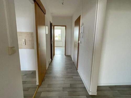 Flur - Beispielbild - 3 Zimmer Etagenwohnung in Meißen