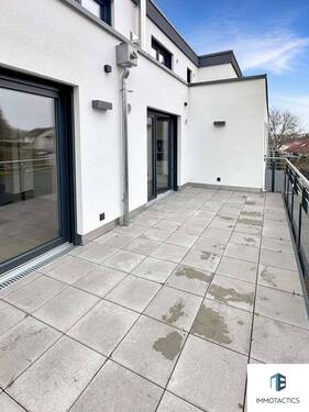 großzügiger Balkon (2) - 4 Zimmer Etagenwohnung zum Kaufen in Bad Kreuznach