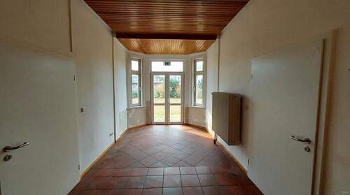 8f975d57-6686-4fc3-b55d-31440e4b4836.jpg - 