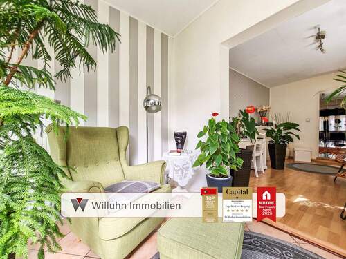 Stilvolle Wohnräume - 170 m² Wohnfläche + 78 m² Gewerbefläche im Erdgeschoss I Einliegerwohnung-Wohnung im DG