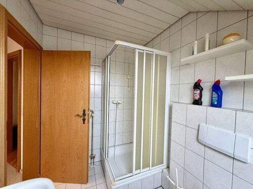 Bad - Ansicht Dusche - 