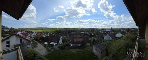 Panoramabild - Traumhafte Aussicht in Wimsheim - Großzügiges Doppelhaus mit viel Platz, Sauna & Wärmepumpe