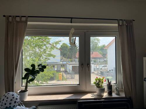 sonnige Räume d. gr. Fenster - 