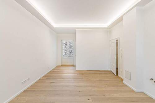 Wohnzimmer - Bezugsfertige 4-Zimmer Eigentumswohnung mit 2 Balkonen