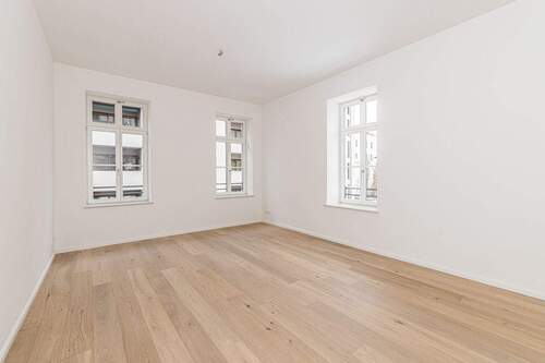 Schlafzimmer 1 - 5 Zimmer Etagenwohnung zum Kaufen in Leipzig