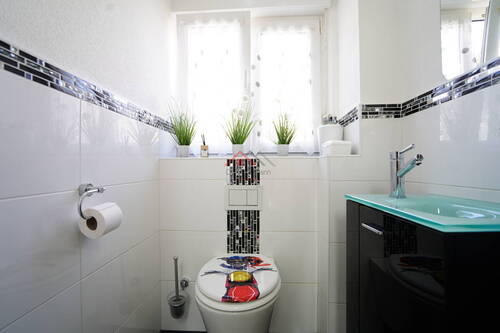 4 Zimmer Wohnung EG WC - 