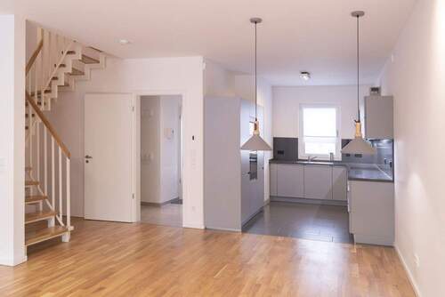 Wohnzimmer - 6 Zimmer Reihenmittelhaus zum Kaufen in Berlin