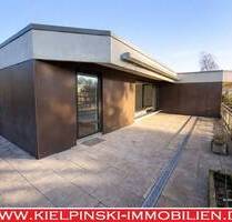 Im Herzen von Blankenese: Helles 3-Zi.-Penthouse mit großes Dachterrasse, 2 Bädern + TG-St.pl. - Hamburg (Blankenese)