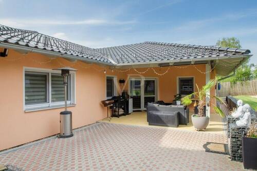 Terrasse - Bungalow mit 134,00 m&sup2; in Jüchsen zum Kaufen