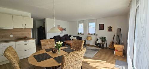 Küche-Essen-Wohnen mit Zugang zur Terrasse - 3 Zimmer Etagenwohnung in Schutterwald