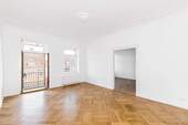 Wohnzimmer - Exklusive 4-Zimmer-Wohnung mit modernem Tageslichtbad und zwei Balkonen