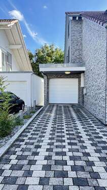 Garage - 5 Zimmer Doppelhaushälfte in Vaihingen an der Enz