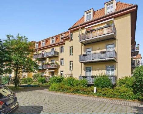 Gebäudeansicht Gartenseite - Familienfreundliche Lage und nahe der Neustadt!