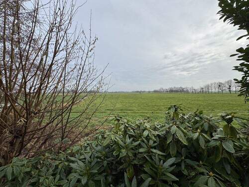 Blick auf die Felder - 2 Zimmer Etagenwohnung in Jade