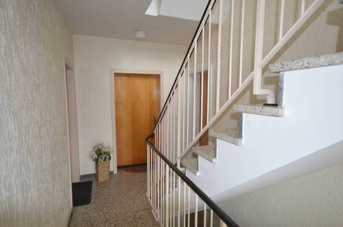 Treppenhaus2 - Mehrfamilienhaus, Wohnhaus zum Kaufen in Mönchengladbach