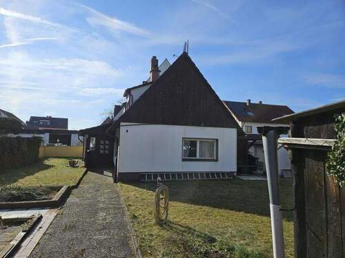 Blick auf Altbestand - Grundstück in Nürnberg