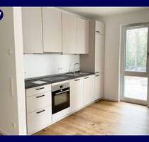 Mit Chick & Charme das Wohnen genießen: 2 Zimmer & Einbauküche, Glaswand-Loggia, Tageslichtbad - Hannover Döhren