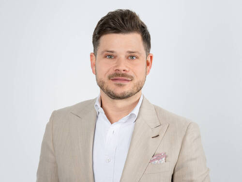 Christopher Pfeiffer - 