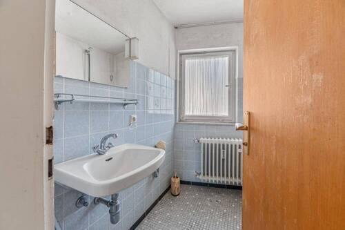 Bad EG Nr. 11 - Mehrfamilienhaus, Wohnhaus mit 130,00 m² in Weil der Stadt zum Kaufen