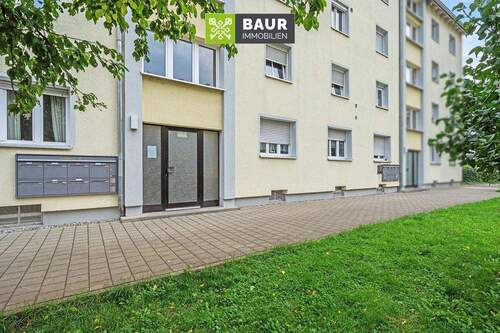 Hauseingang - Etagenwohnung mit 53,00 m² in Neu Ulm zum Kaufen