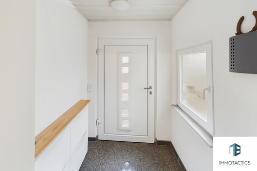 Eingangsbereich EG (AI) - 7 Zimmer Einfamilienhaus zum Kaufen in Frei-Laubersheim