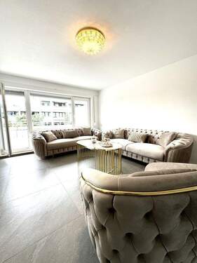 Bild 1 - Einziehen und Wohlfühlen - stilvolle 2-Zimmer-Wohnung mit Traumterrasse und Tiefgaragenstellplatz