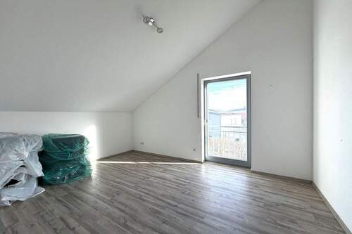 1. OG 1.Schlafzimmer - 